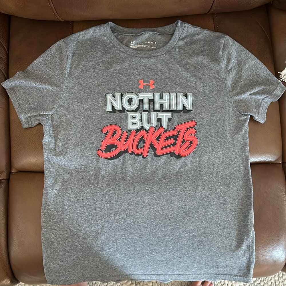 YOUTH UNDER ARMOUR HEATGEAR TSHIRT